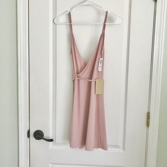 Aritzia Dresses & Skirts - Aritzia Wrap Dress